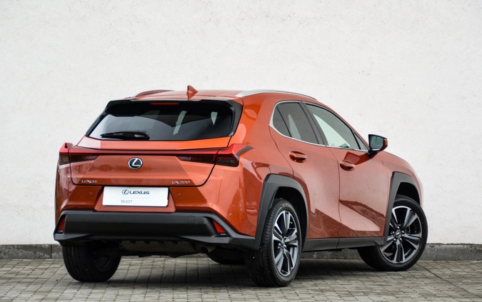Lexus UX cena 116900 przebieg: 48962, rok produkcji 2019 z Koziegłowy małe 37
